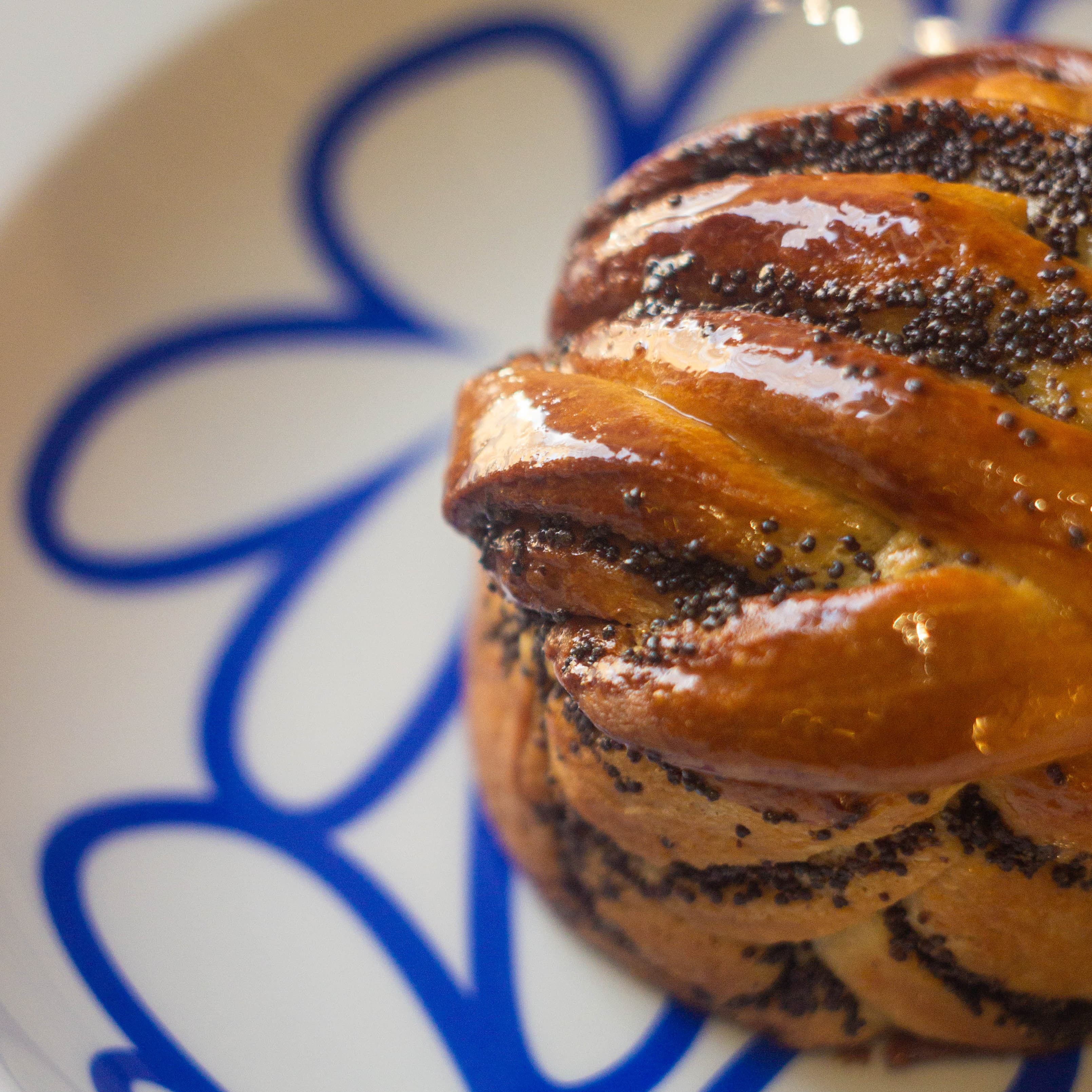 Шведская булка с маком